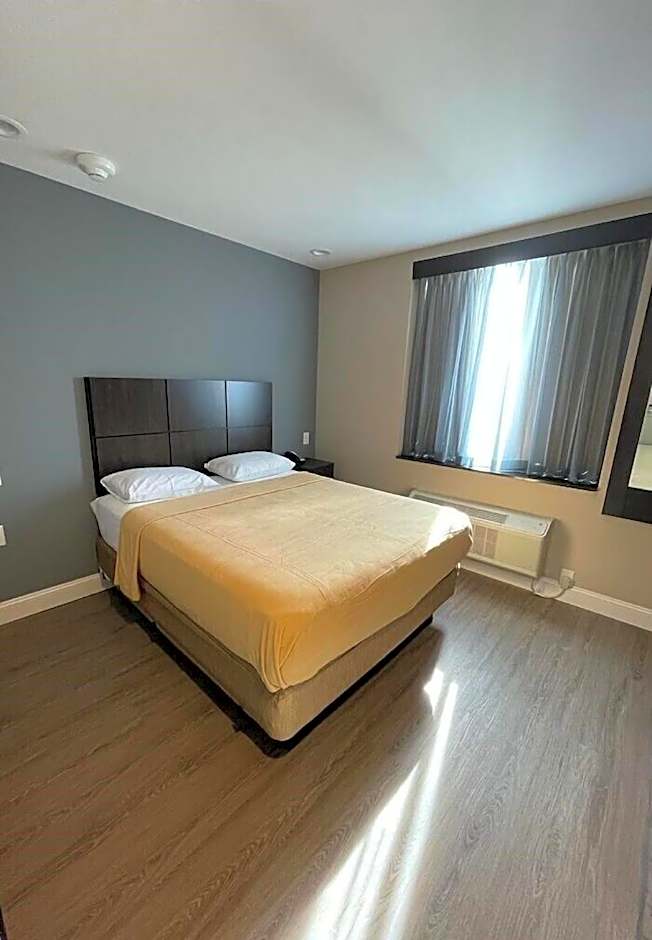 Royal Hotel Bronx