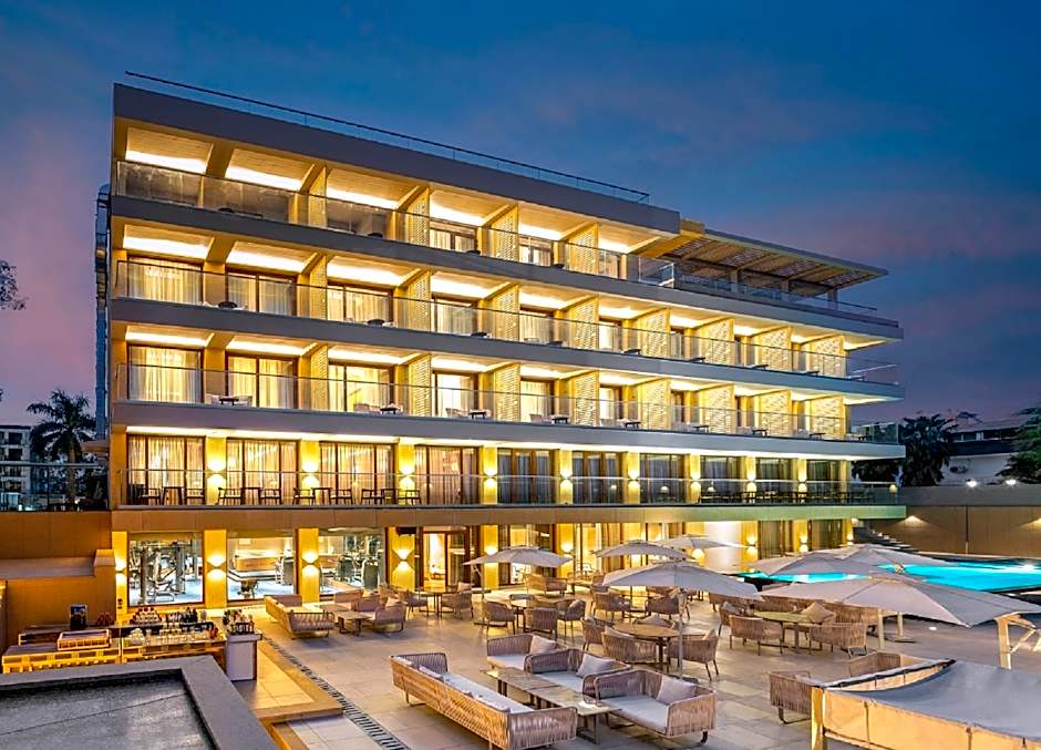 Modi Yoga Retreat - A Luxurious Yoga Retreat on the banks of Ganges