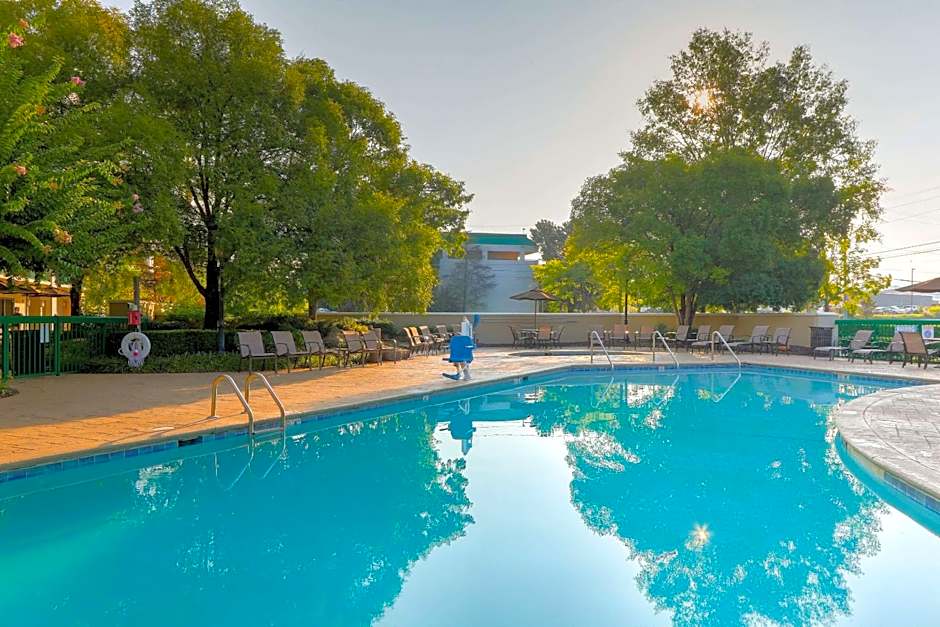 Quality Inn Near the Island Pigeon Forge
