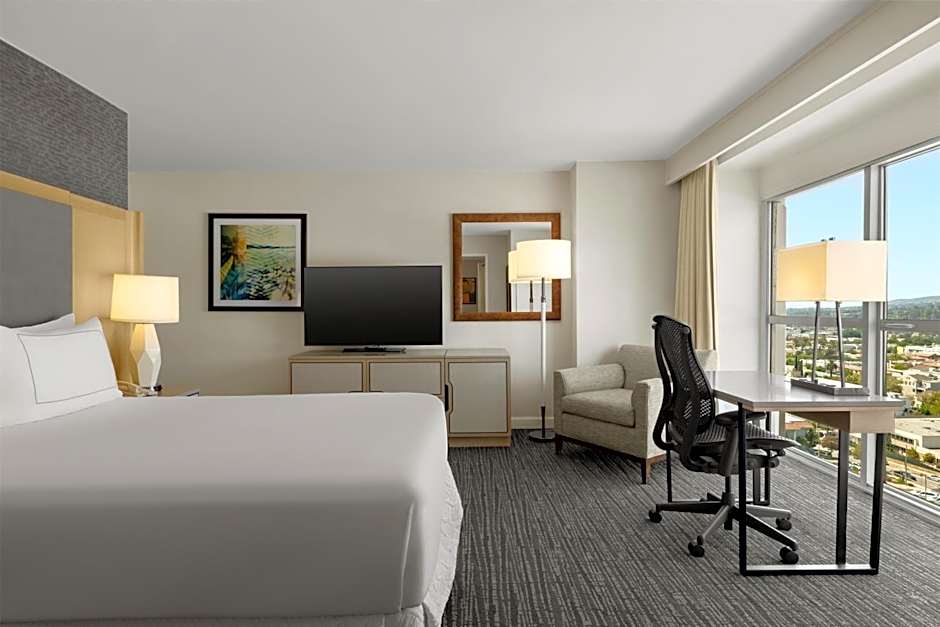Hilton Los Angeles North/Glendale & Executive Meeting Center