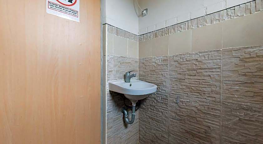 Urbanview Hotel Anggrek Puncak by RedDoorz