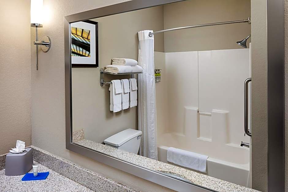 Holiday Inn Express Hotel & Suites Minneapolis - Minnetonka By IHG