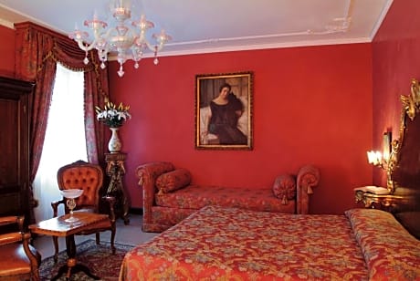 Deluxe Double Room - Grand Canal View