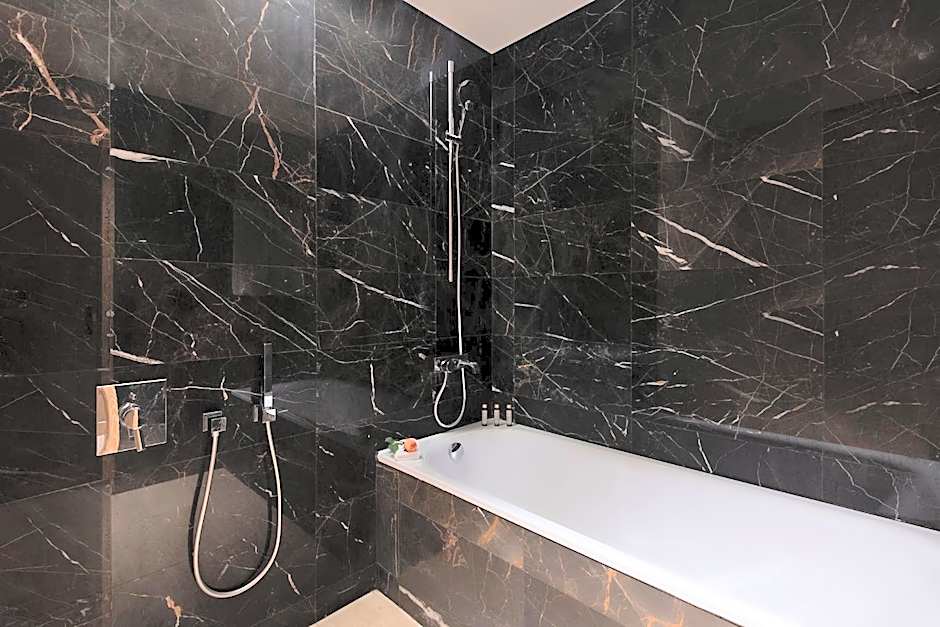 The Bentley Luxury Hotel & Suites