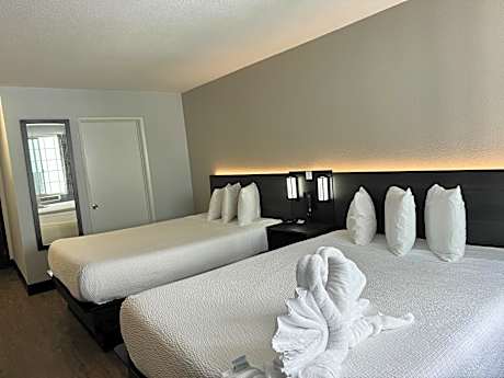 Queen Room with Two Queen Beds