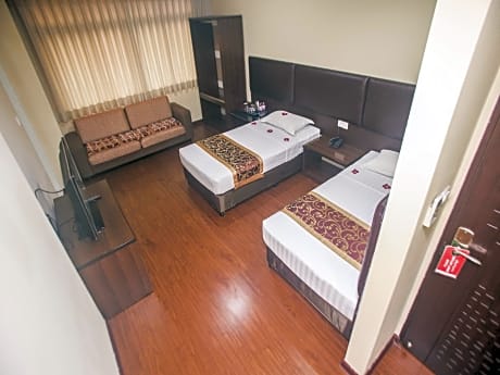 Grace Treasure Hotel