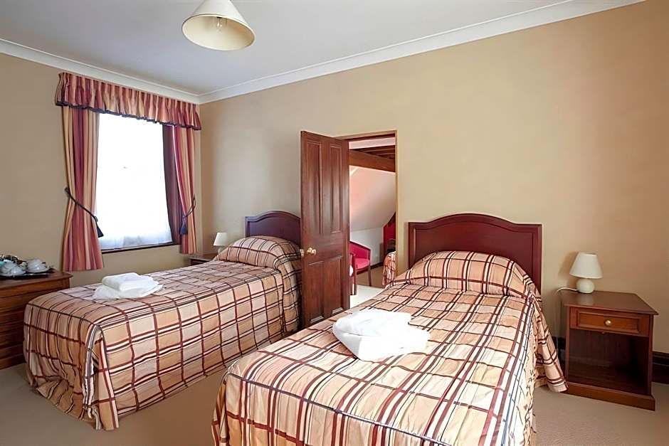Pilgrims Hotel
