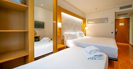 SINGLE STANDARD ROOM (1 ADULT)