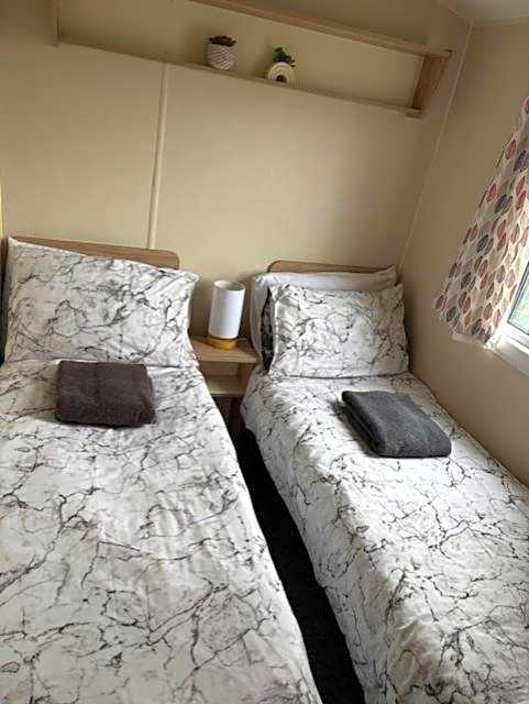 Oyster Etchingham SEAVIEW