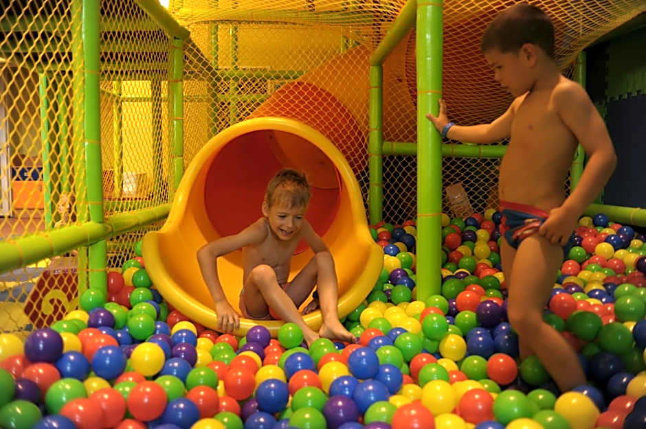 Hunguest Szeged - ex Forrás