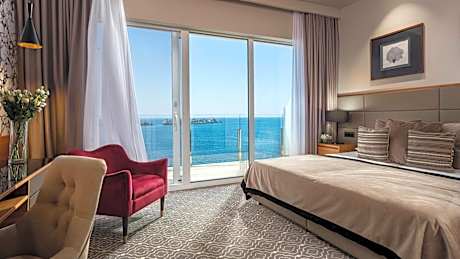 Luxury Double or Twin Room with Balcony and Sea View