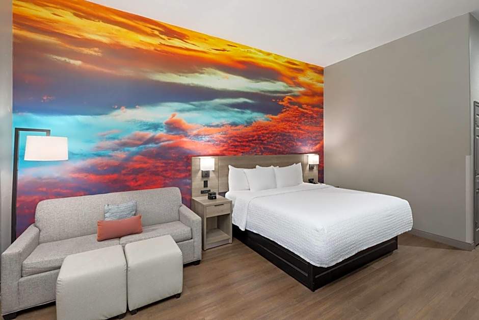 La Quinta Inn & Suites by Wyndham Oklahoma City - Moore