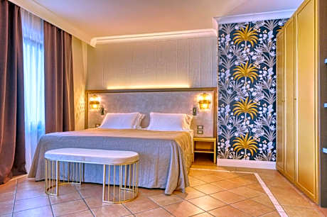 Junior Suite with Balcony