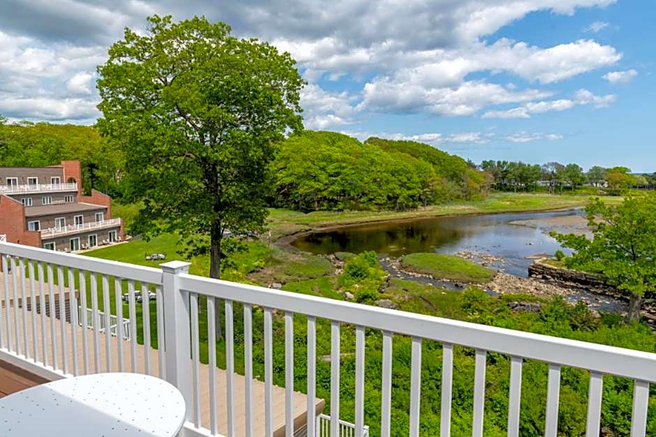 Ogunquit River Inn & Suites