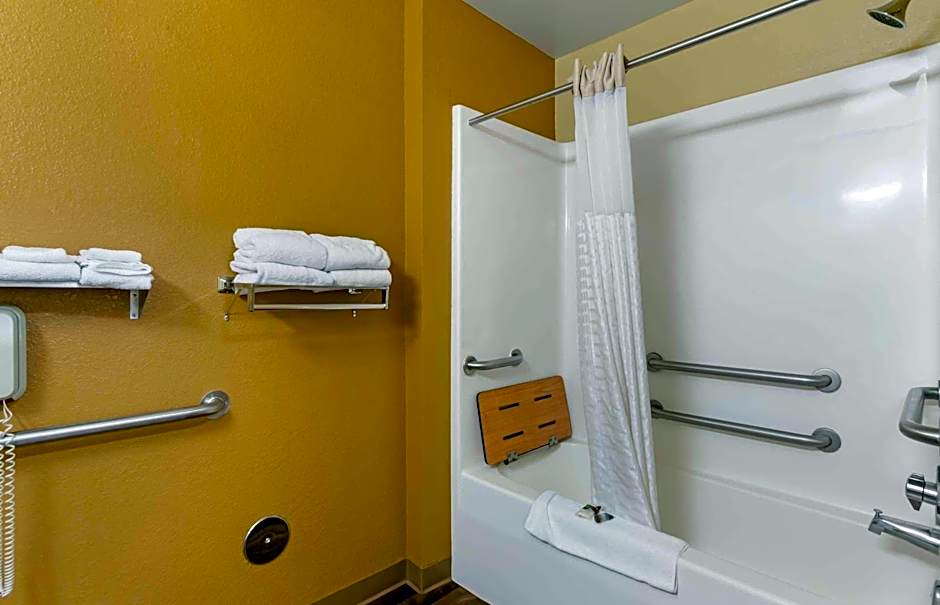Extended Stay America Suites - Lynchburg - University Blvd.