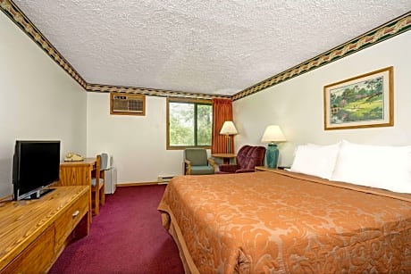 1 Queen Bed Accessible Room Non-Smoking