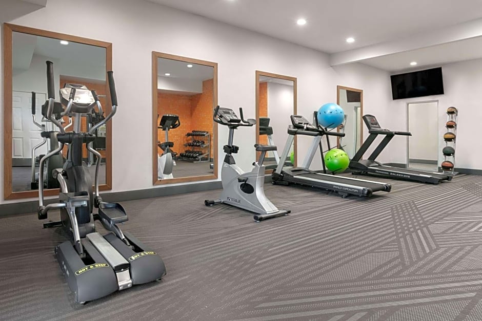 La Quinta Inn & Suites by Wyndham Belton - Temple South