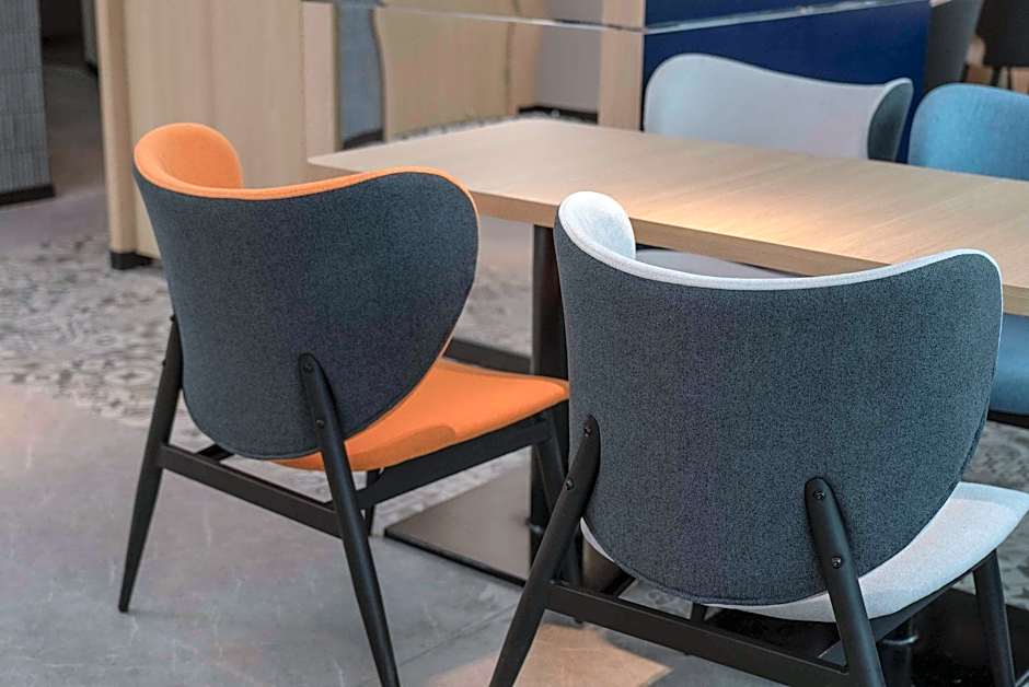 Holiday Inn Express Chongqing Caiyun Lake By IHG