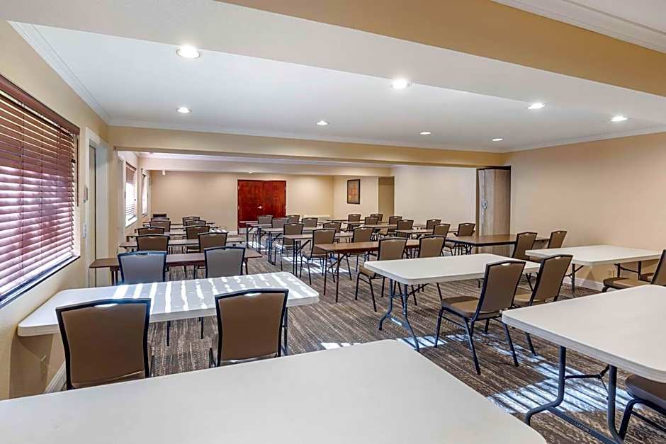 Best Western Plus Orchid Hotel & Suites