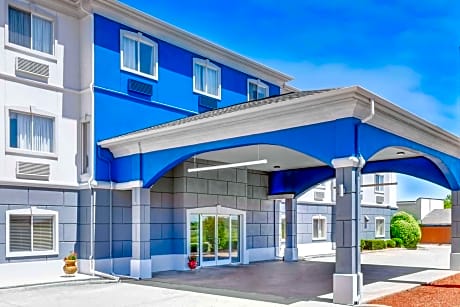 Days Inn & Suites by Wyndham Sulphur Springs