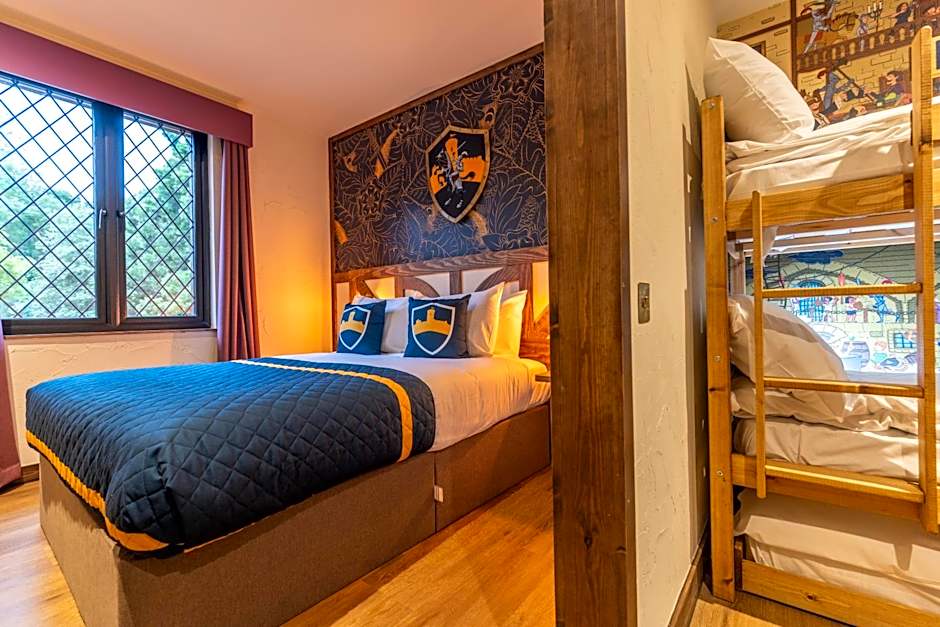 Warwick Castle Hotel & Knight's Village