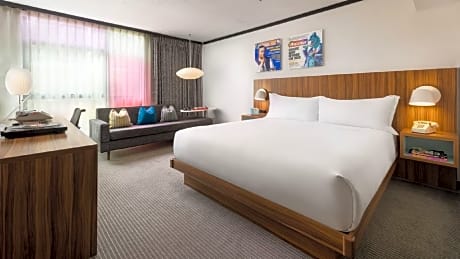 Deluxe King Room with Balcony