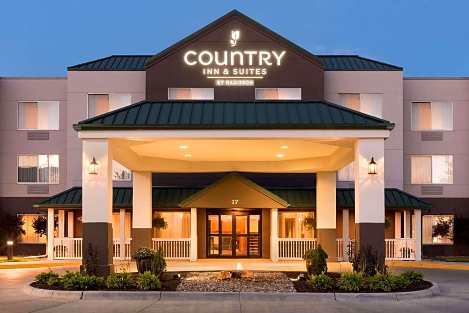 Country Inn & Suites by Radisson, Council Bluffs, IA