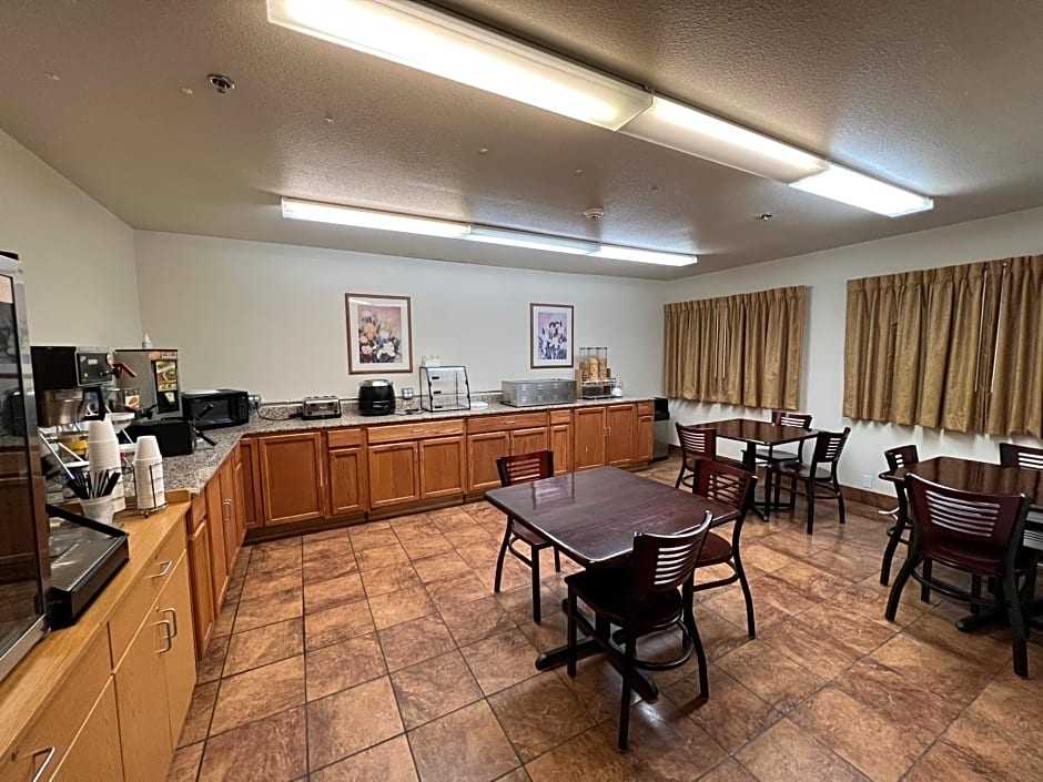 Americas Best Value Inn And Suites Ada