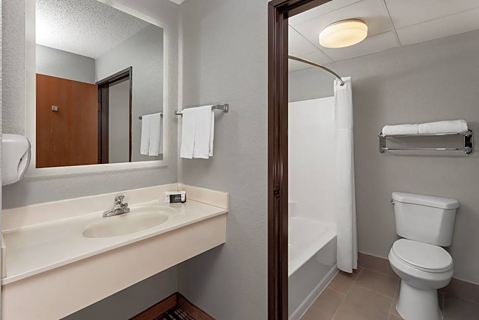 AmericInn by Wyndham Appleton North/Little Chute