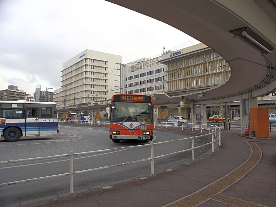 Okinawa Kariyushi Lch Izumizaki Kenchomae Hotel