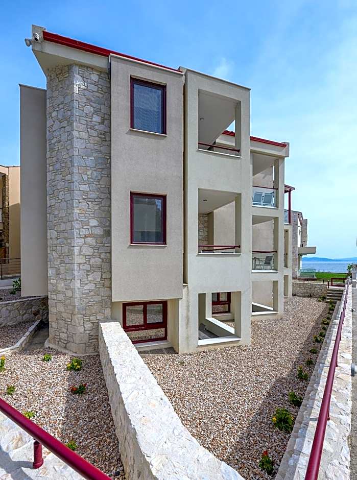 Elpiniki Luxury Rooms