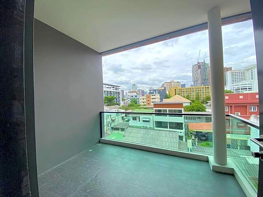 Ekkamai BTS House 4rooms