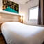 Lemon Hotel