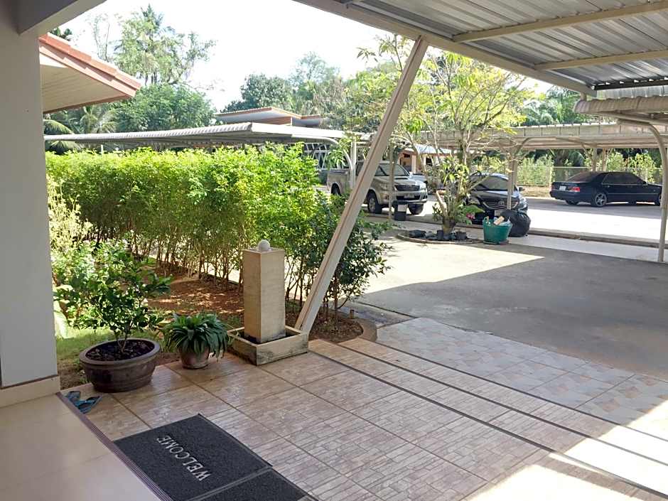 Baan Bangrak Residence