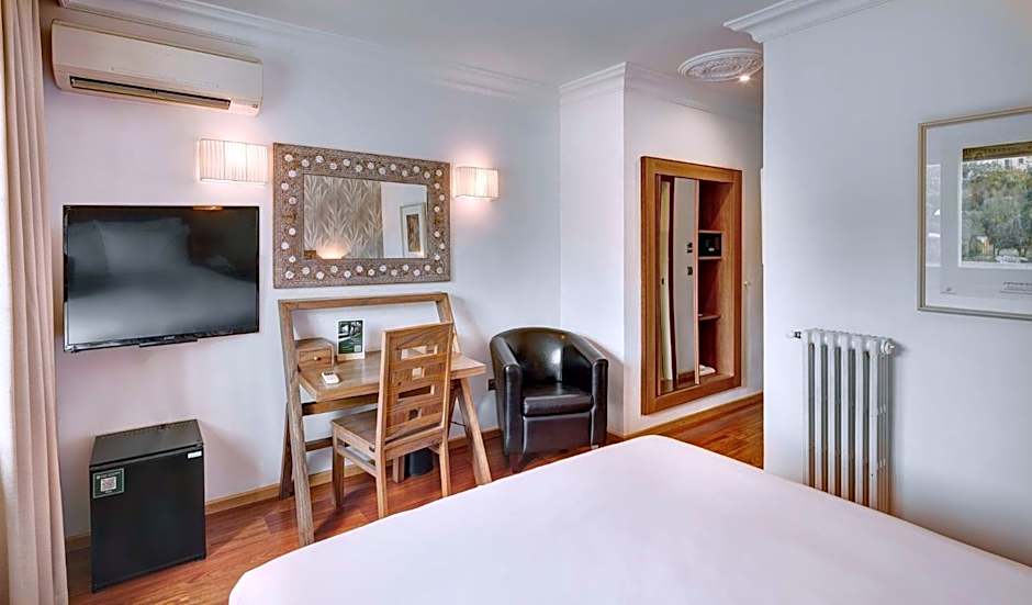 Sercotel Hotel President