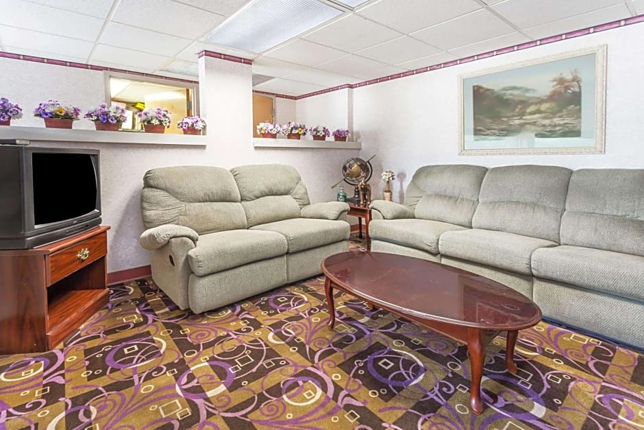 Days Inn by Wyndham Sanford