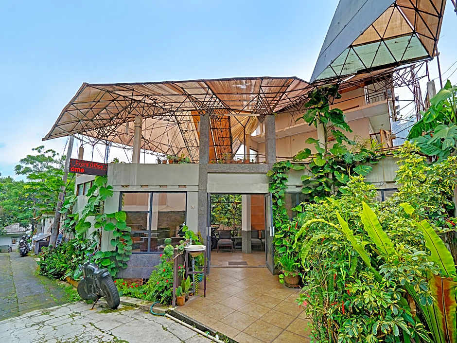 Super OYO Capital O 91810 Hotel Balebat 2