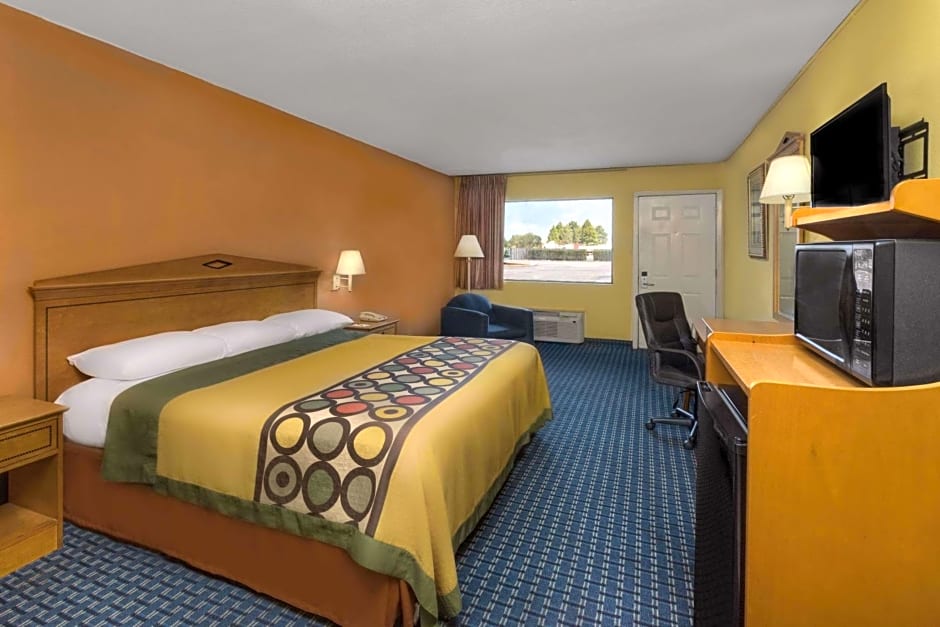 Super 8 by Wyndham Breaux Bridge