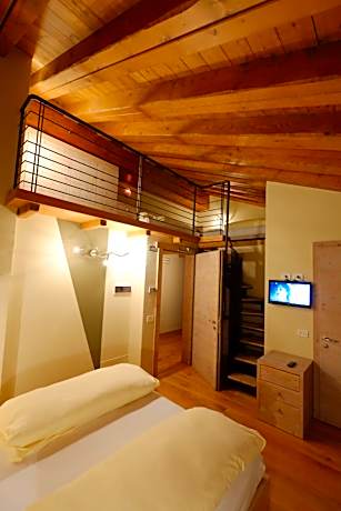 One-Bedroom Apartment - Split Level