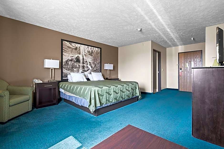 Burgundy Inn & Suites By OYO El Paso