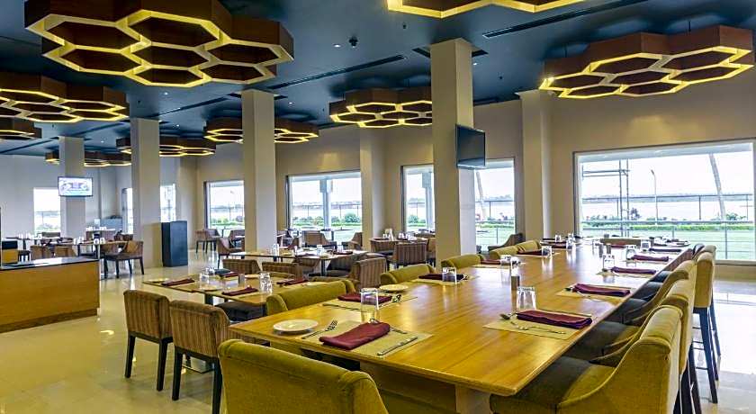 Hotel Naveen Lakeside