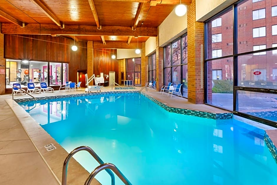 Crowne Plaza Columbus North - Worthington By IHG