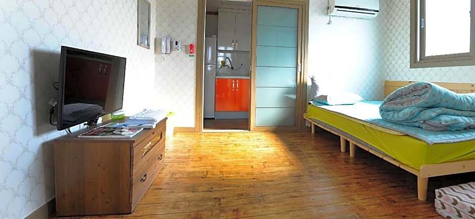 THE 1st Andong Hostel