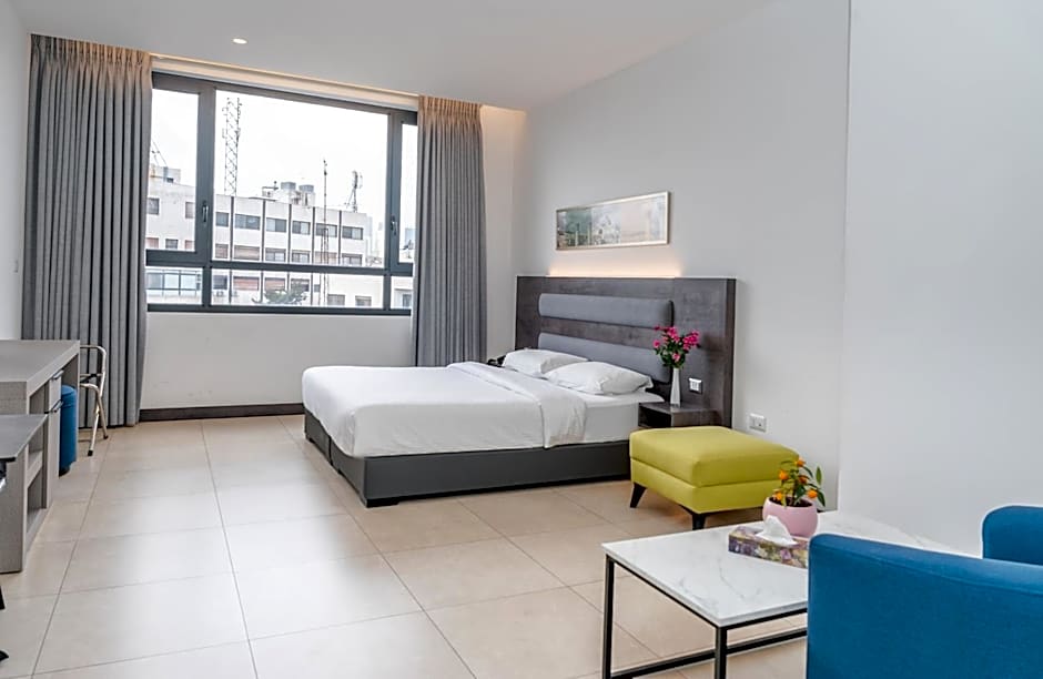 Liv Weibdeh Hotel Suites