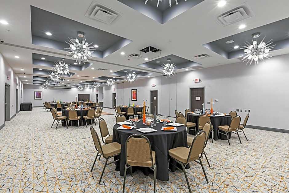 Holiday Inn Houston NE-Bush Airport Area By IHG