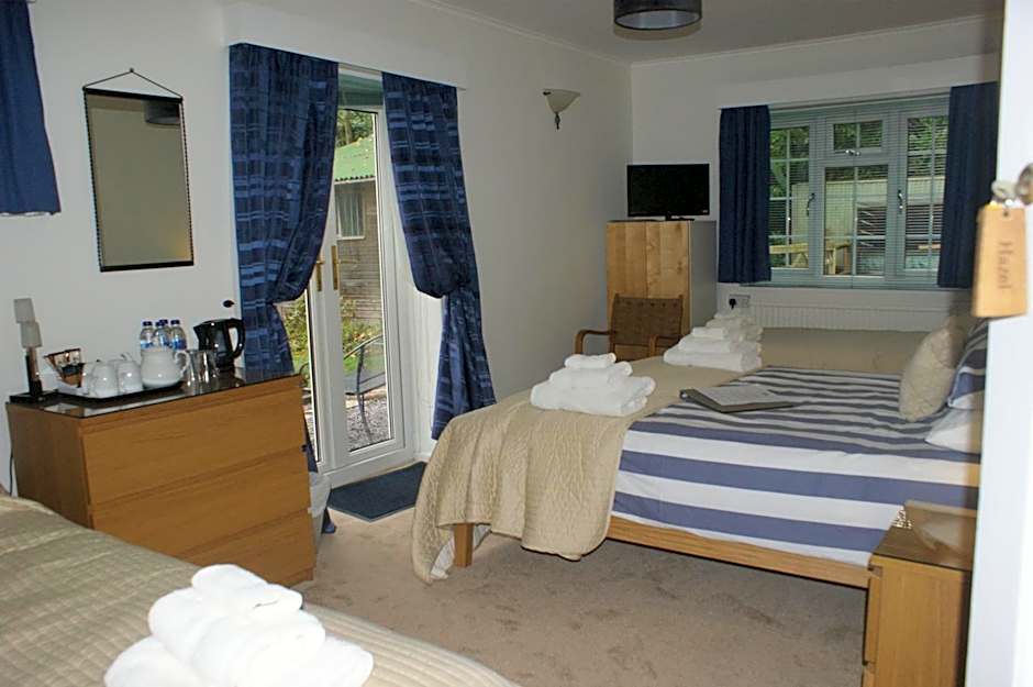 Woodacre B & B