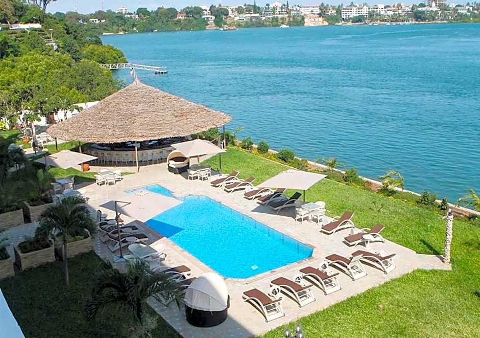 CityBlue Creekside Hotel & Suites