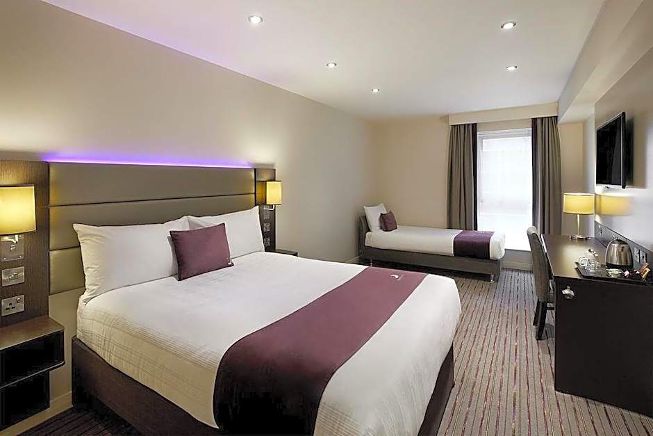 Premier Inn Glasgow City - George Square