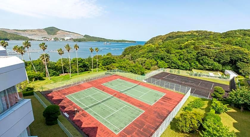 Wisterian Life Club Toba
