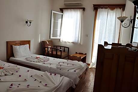 Standar Double or Twin Room with Sea View